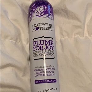 Large dry shampoo